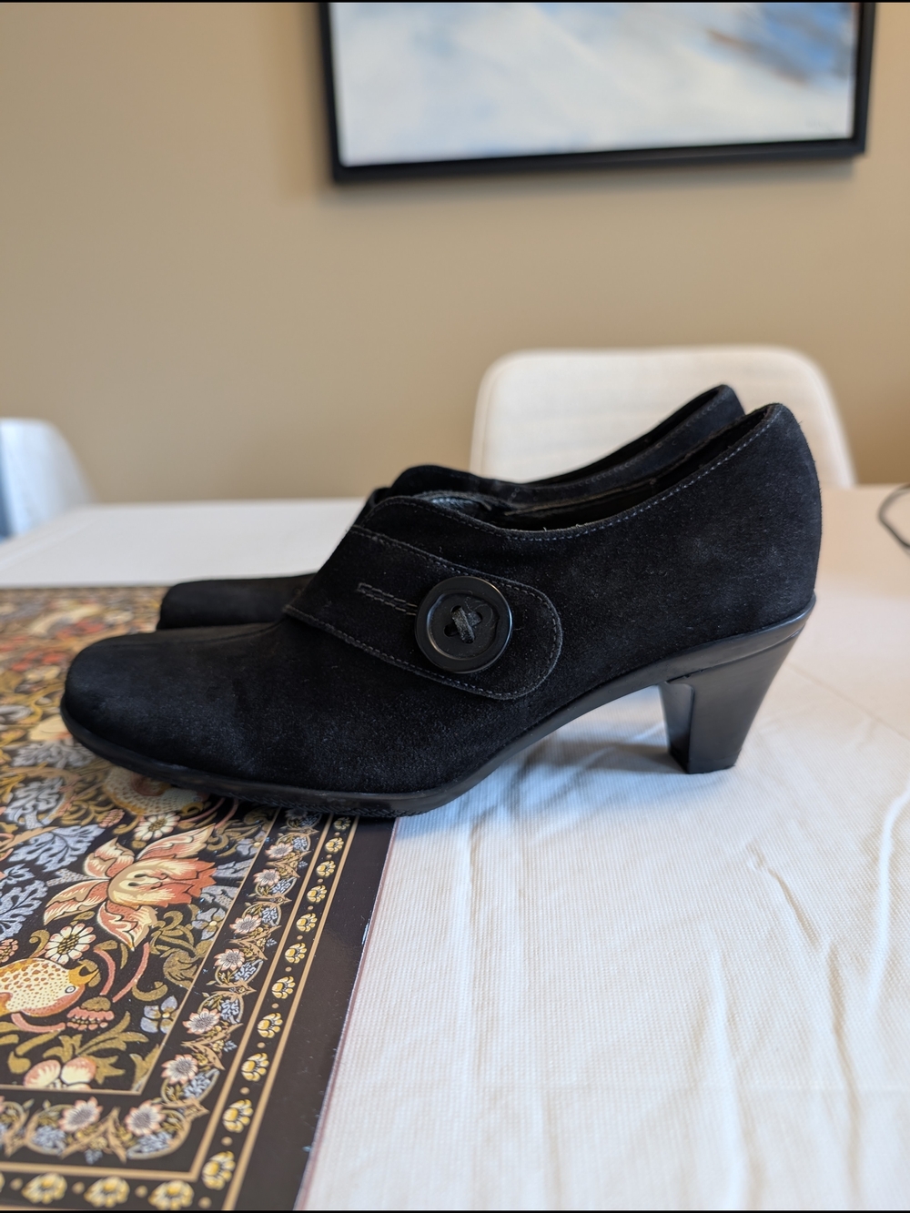 La Canadienne Suede Shoes